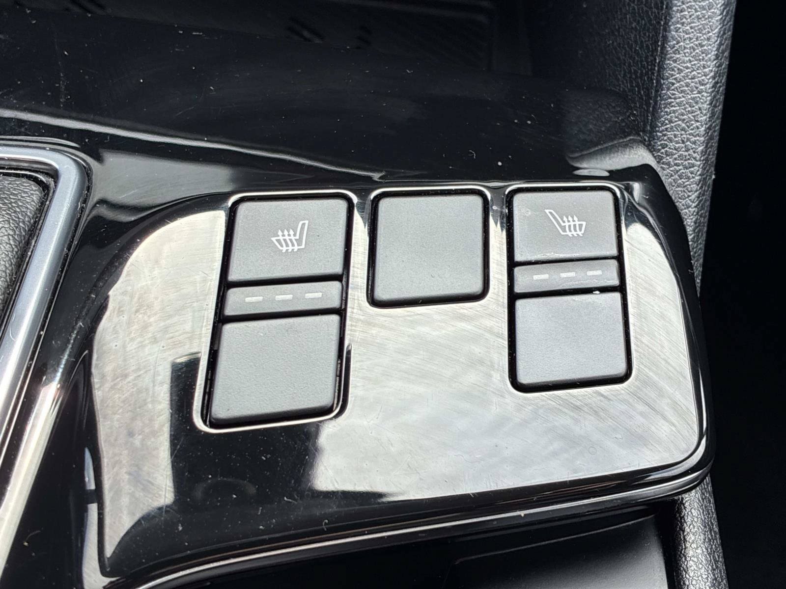 Used 2023 Kia Sportage EX FWD image 29