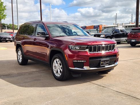 Used 2023 Jeep Grand Cherokee L Limited image 4