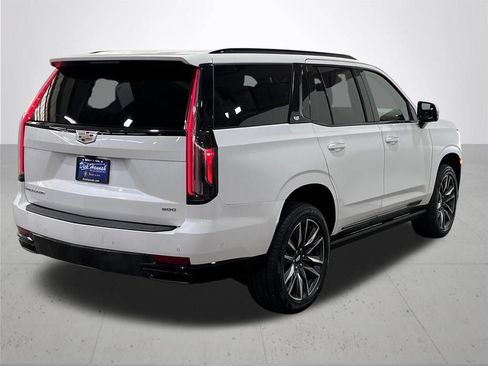 Used 2022 Cadillac Escalade Sport Platinum w/ Heavy-Duty Trailer Package AWD/4WD image 10