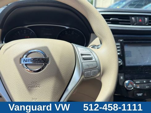 Used 2015 Nissan Rogue SV w/ SV Premium Package AWD/4WD image 19
