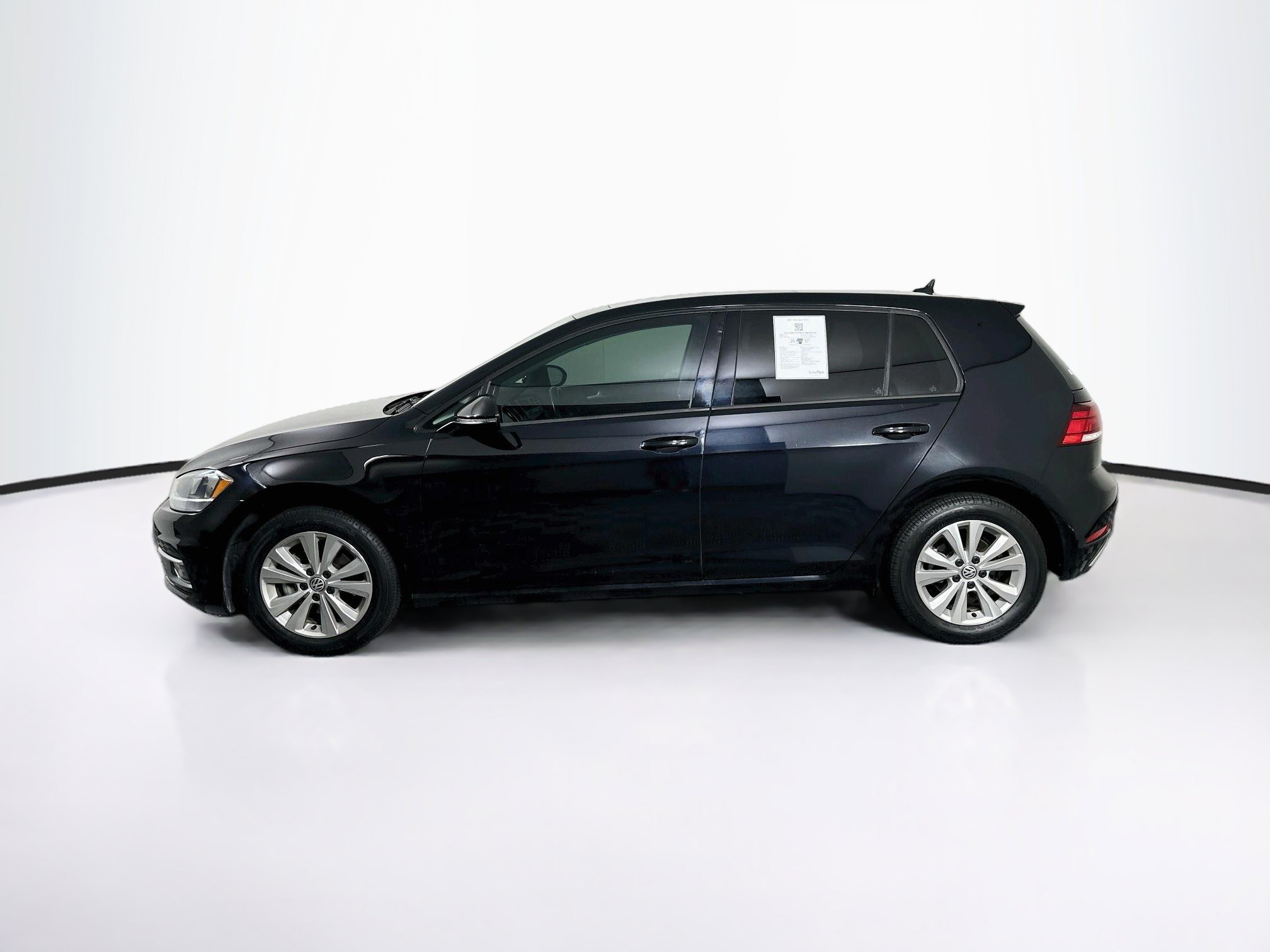 Used 2019 Volkswagen Golf SE FWD image 4