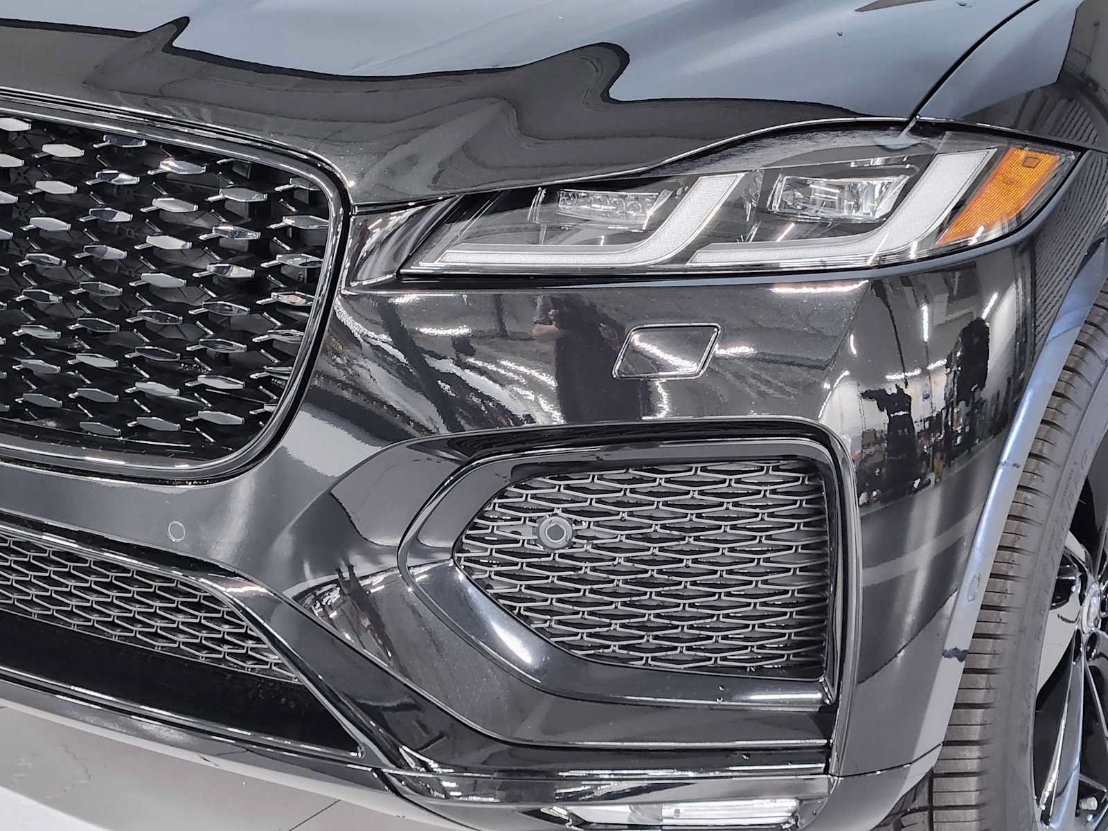 New 2026 Jaguar F-PACE R-Dynamic S AWD/4WD image 12