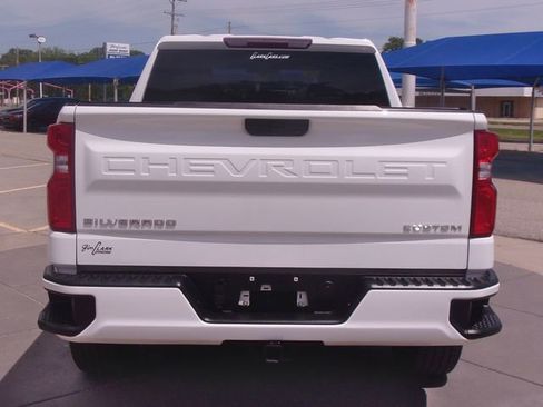 Used 2021 Chevrolet Silverado 1500 Custom AWD/4WD image 9