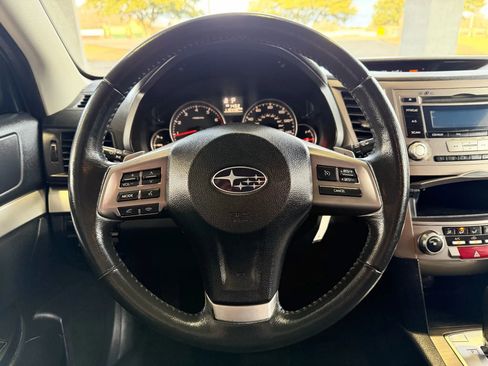 Used 2013 Subaru Outback 2.5i Premium image 10
