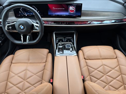 Used 2026 BMW 740i xDrive AWD/4WD image 3