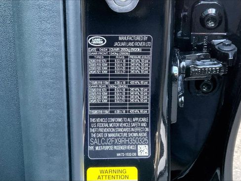 Used 2024 Land Rover Discovery Sport S image 33