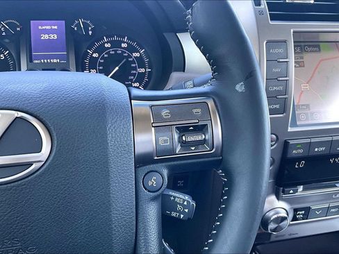 Used 2018 Lexus GX 460 Premium w/ Premium Package AWD/4WD image 26