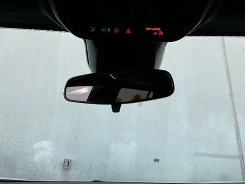 Used 2025 Chevrolet Equinox LT image 17