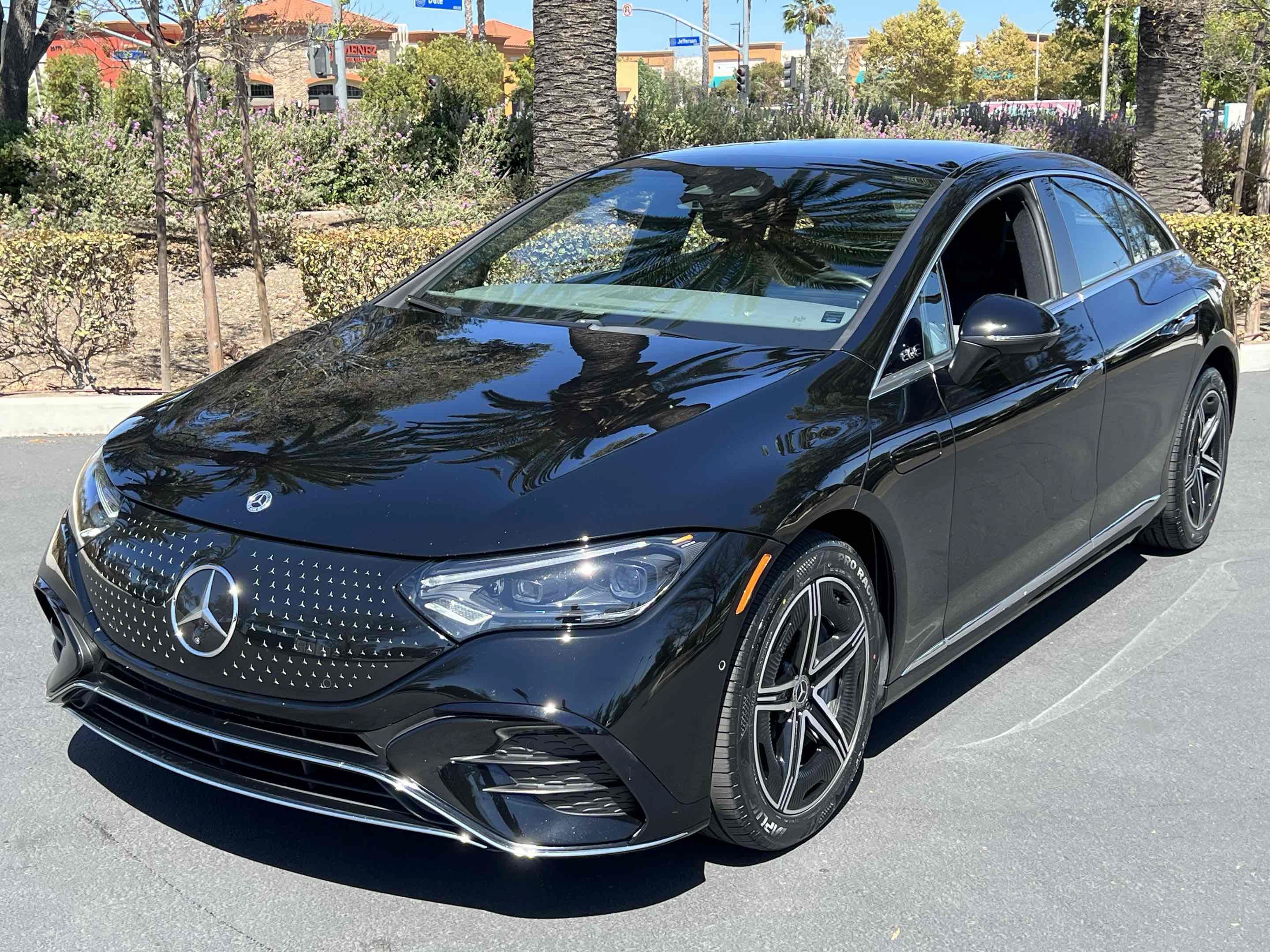 Used 2023 Mercedes-Benz EQE 350+ 4MATIC Sedan w/ Exclusive Trim Package image 16