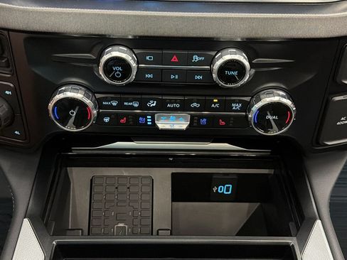 Used 2026 Ford F250 Platinum w/ FX4 Off-Road Package AWD/4WD image 25