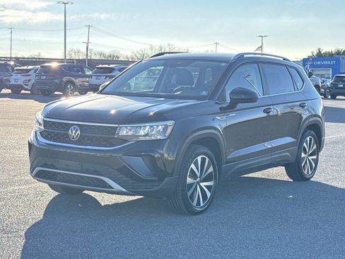 Used 2023 Volkswagen Taos SE image 27