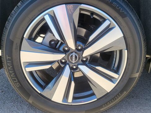 Used 2023 Nissan Rogue Platinum w/ Platinum Premium Package FWD image 16