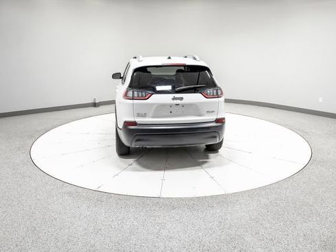 Used 2019 Jeep Cherokee Latitude w/ Popular Appearance Group AWD/4WD image 29