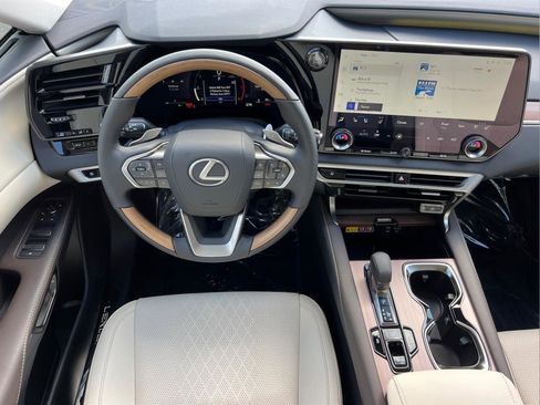 New 2026 Lexus RX 350 FWD image 17