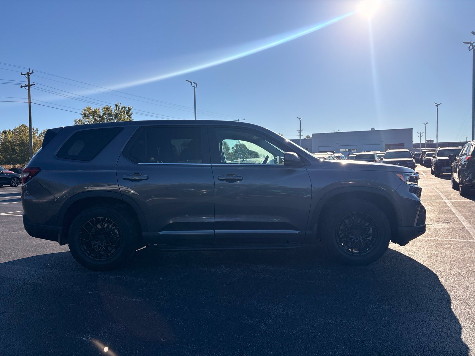 Used 2025 Honda Pilot EX-L image 9