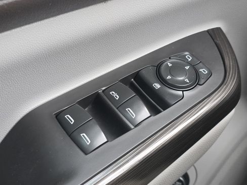 Used 2019 GMC Acadia SLT FWD image 9