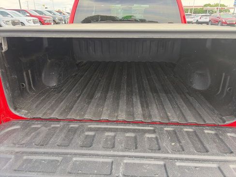 Used 2018 Chevrolet Silverado 1500 LT w/ All Star Edition AWD/4WD image 7