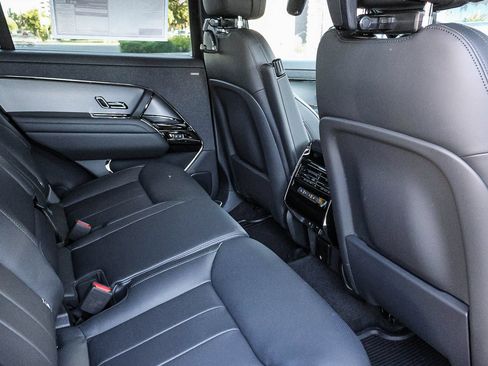 New 2026 Land Rover Range Rover Sport SE AWD/4WD image 19