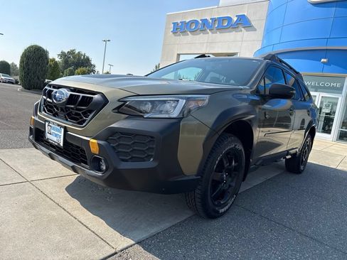 Used 2025 Subaru Outback Wilderness AWD/4WD image 15
