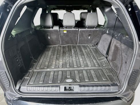 Used 2023 Land Rover Discovery S R-Dynamic AWD/4WD image 35