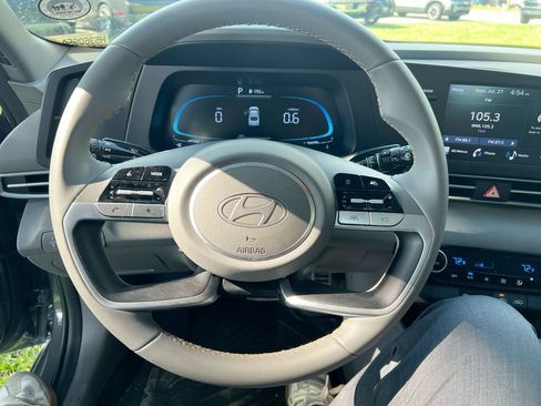 Used 2026 Hyundai Elantra Sport FWD image 11