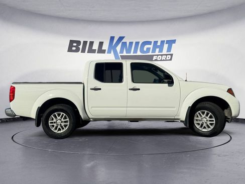 Used 2021 Nissan Frontier SV image 6
