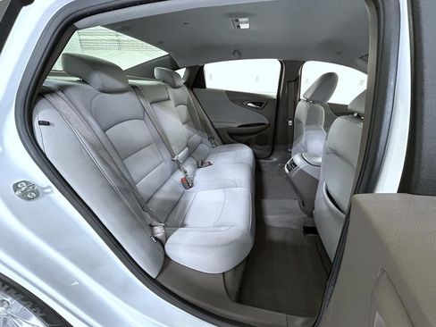 Used 2025 Chevrolet Malibu LT FWD image 19