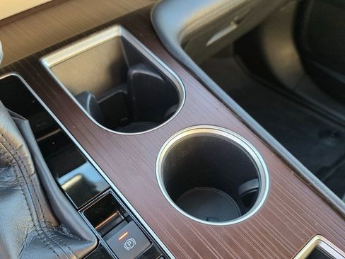 Used 2021 Toyota Sienna XLE image 35