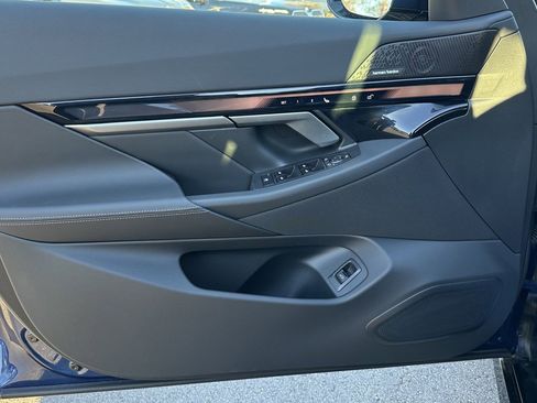 Used 2025 BMW i5 xDrive40 w/ M Sport Package image 13