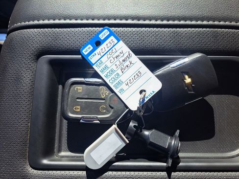 Used 2021 Chevrolet Silverado 1500 High Country image 32