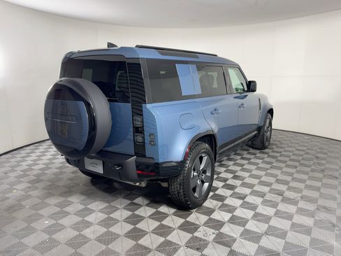 New 2026 Land Rover Defender 110 X-Dynamic SE image 10