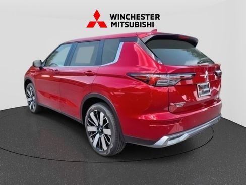 New 2025 Mitsubishi Outlander SE image 6