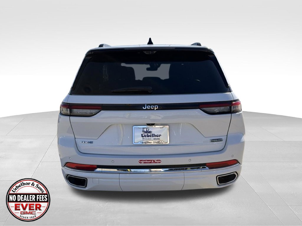 Used 2023 Jeep Grand Cherokee Overland w/ Luxury Tech Group IV AWD/4WD image 7