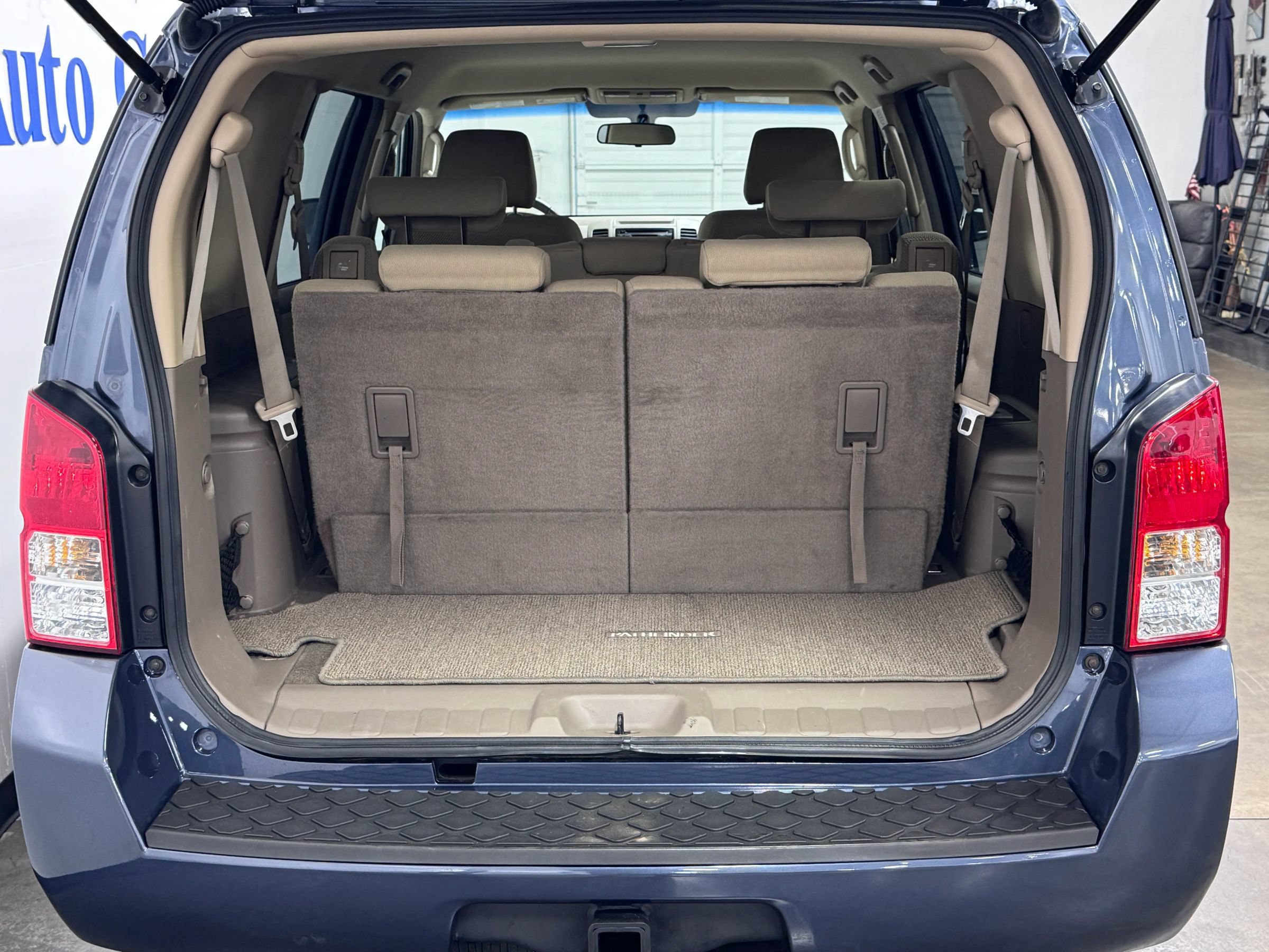 Used 2008 Nissan Pathfinder S w/ Side Airbags Pkg AWD/4WD image 6