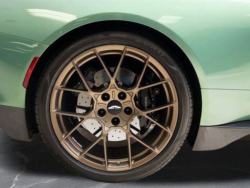 Used 2025 Aston Martin Vanquish image 44