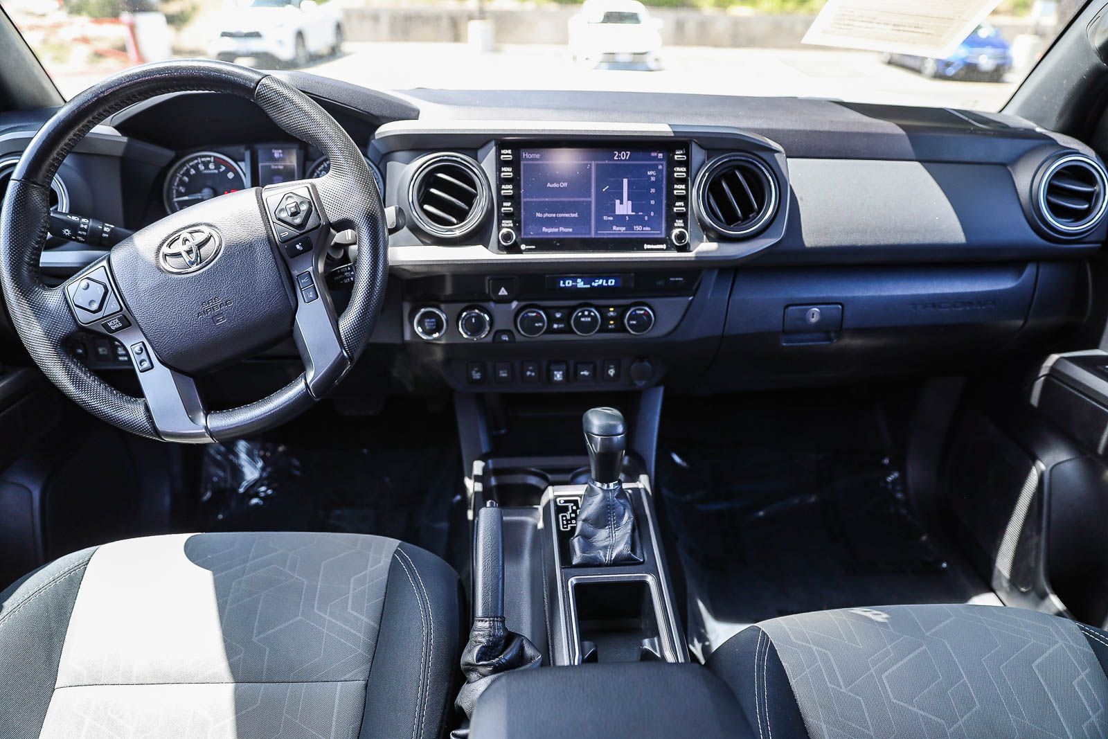 Used 2021 Toyota Tacoma TRD Off-Road w/ Technology Package AWD/4WD image 13