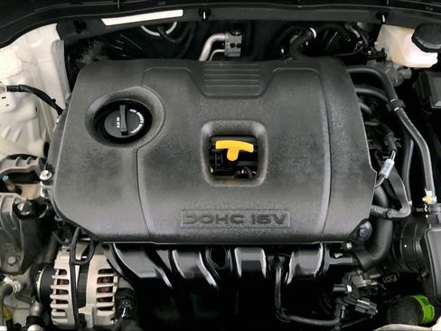 Used 2025 Kia Soul LX w/ LX Technology Package FWD image 30