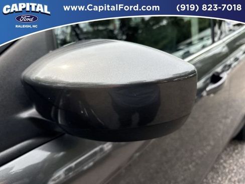 Used 2017 Ford Escape SE w/ SE Cold Weather Package AWD/4WD image 12