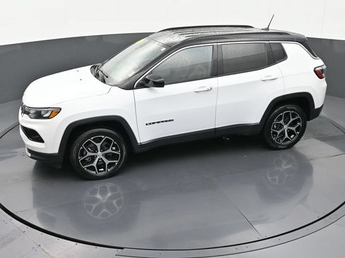 Used 2024 Jeep Compass Limited AWD/4WD image 43