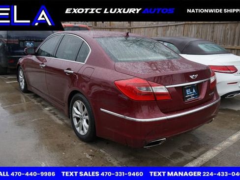 Used 2013 Hyundai Genesis 3.8 image 4