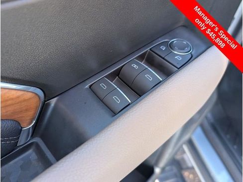 Used 2024 GMC Canyon Denali image 17