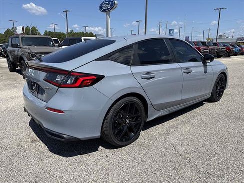 Used 2023 Honda Civic Sport image 3