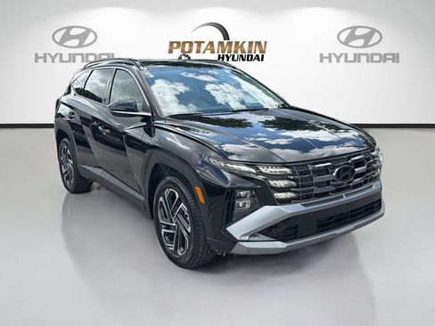 Used 2026 Hyundai Tucson Limited AWD/4WD image 3