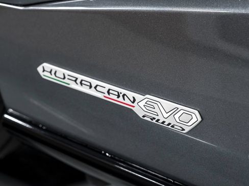 Used 2021 Lamborghini Huracan EVO RWD image 49