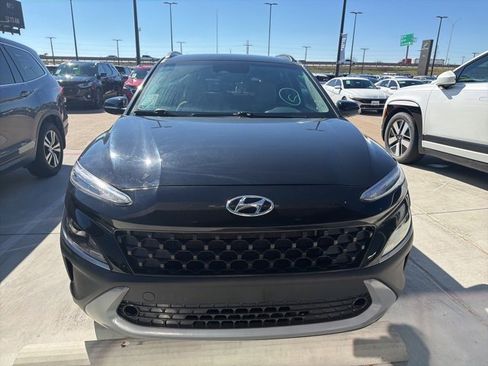 Used 2023 Hyundai Kona SEL image 2