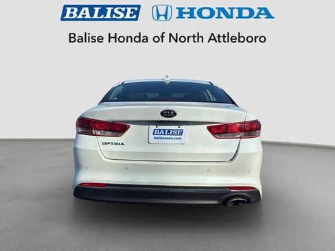 Used 2018 Kia Optima LX w/ 17" Alloy Wheels Package image 4