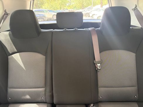 Used 2025 Kia Soul LX w/ LX Technology Package FWD image 36