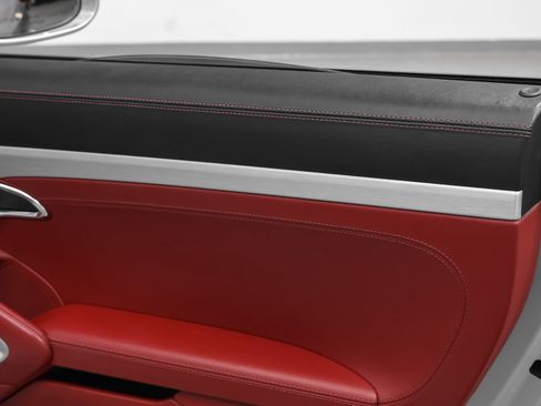 Certified 2017 Porsche 911 Carrera 4S AWD/4WD image 33