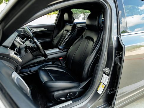 Used 2017 Lincoln MKZ Premiere FWD image 36