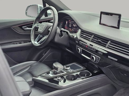 Used 2019 Audi Q7 3.0T Prestige w/ Prestige Package image 27